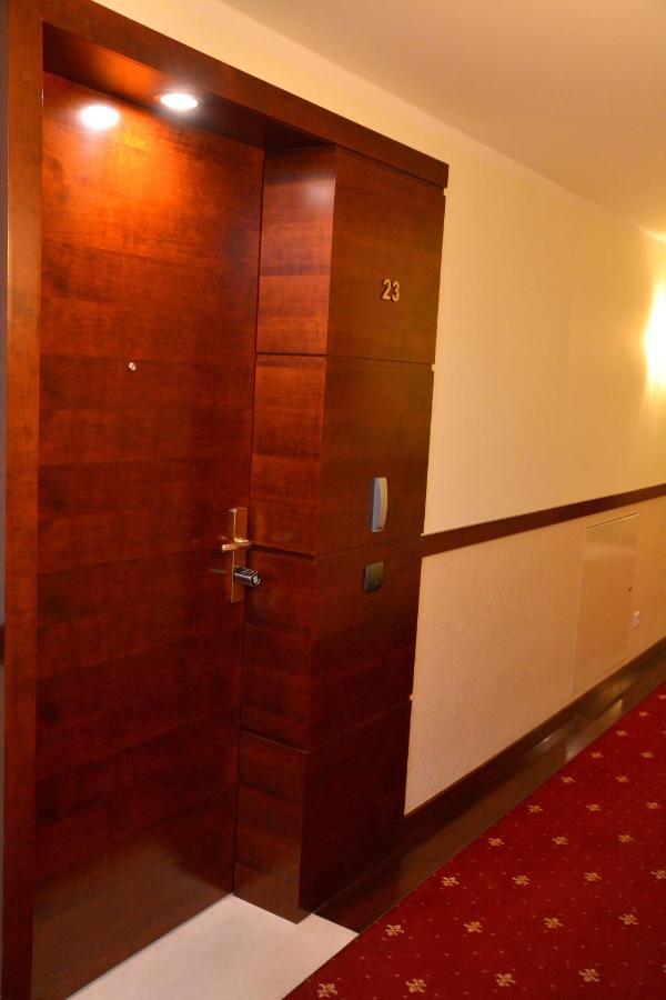 Azyl Apartments Varsovia Exterior foto